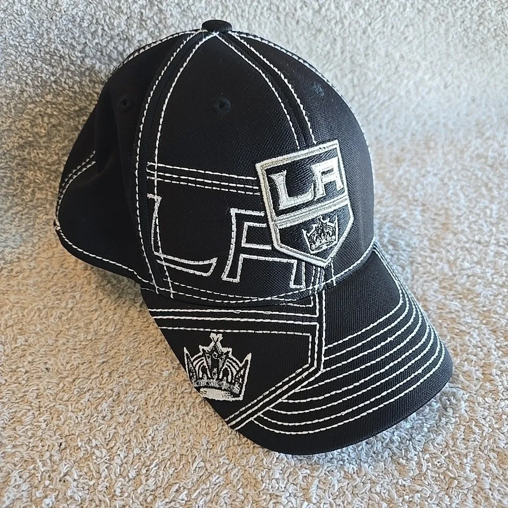 Men's Reebok NHL Hockey Los Angeles Kings Black Draft Cap Fitted Cap Hat Sz L/XL